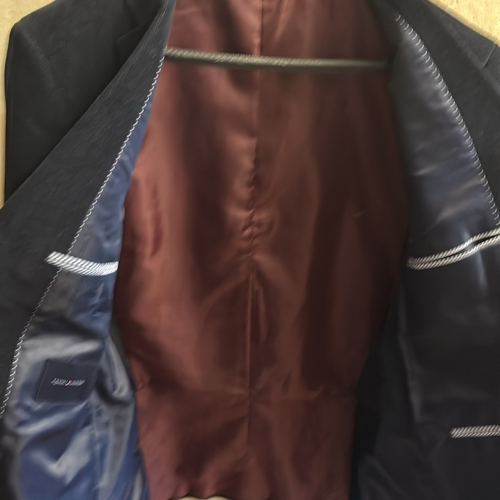 Tommy Hilfiger winter sports jacket. - Picture 3 of 3
